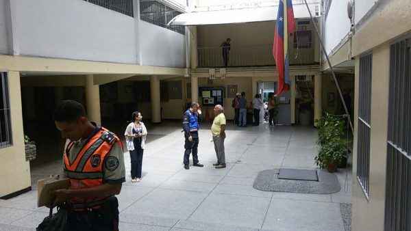 Protección Civil y Policía Municipal de Chacao en el Colegio Andrés Bello